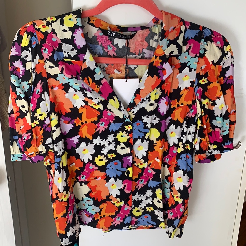 NEW WITH TAGS ZARA floral blouse shirt